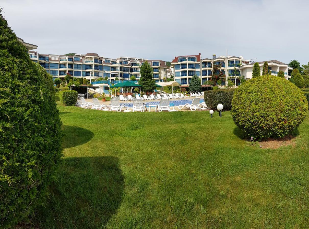 Riviera Complex 6 Hotel Sveti Vlas Exterior photo